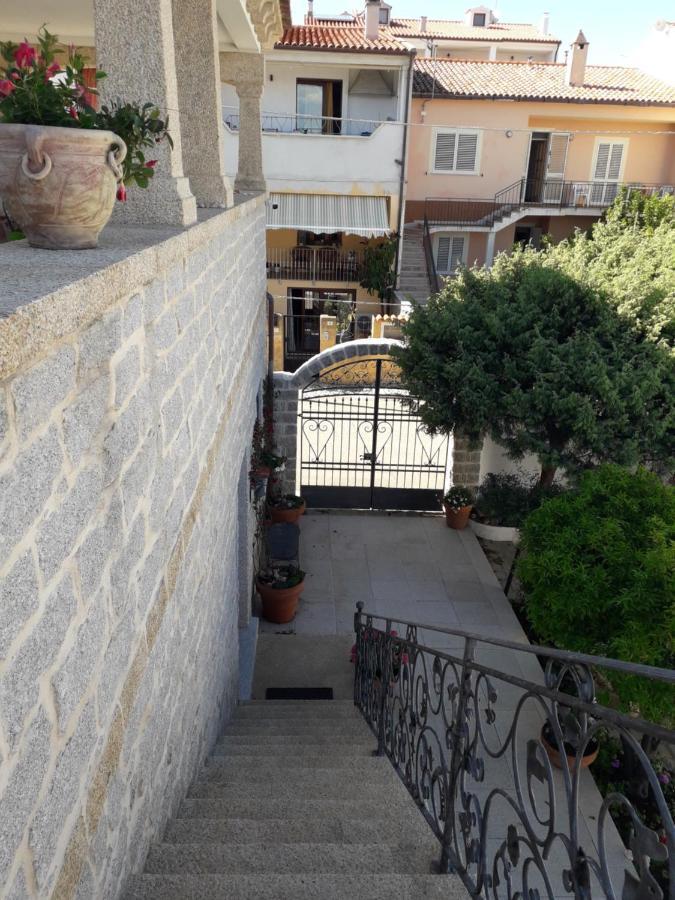 Casa Mene' Arzachena Exterior foto